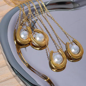 U Shaped Pearl Pendant Necklace