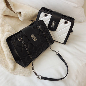 Trendy Female Chain Bag