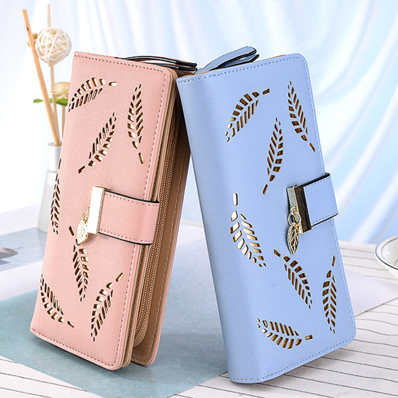 WOMEN'S WALLET WITH CUT-OUT DESIGN